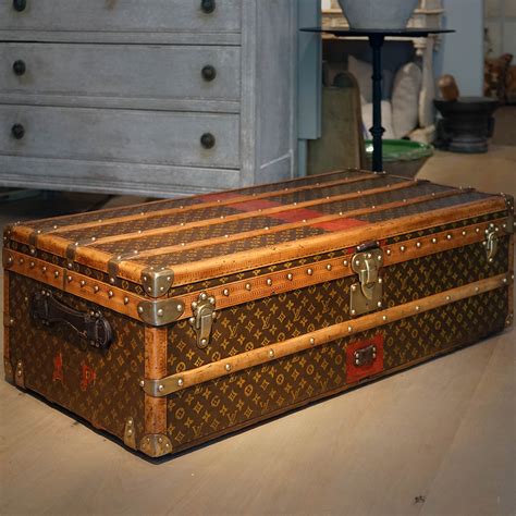 louis vuitton trunk On Sale 